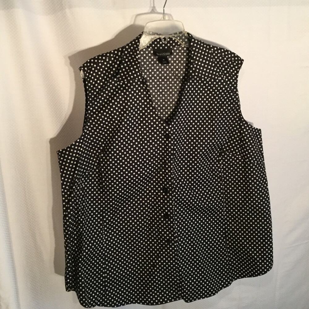 Travel Smith Black 3x white polka dot top nwot